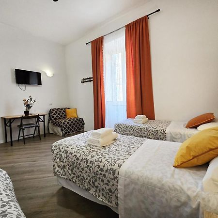 רומא Myomax Guesthouse מראה חיצוני תמונה